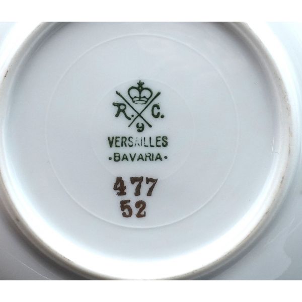 Versailles Bavaria damgalı, ayaklı porselen fincan, fincan çapı 7 cm, yüksekliği 4 cm, Tabak çapı 10 cm...