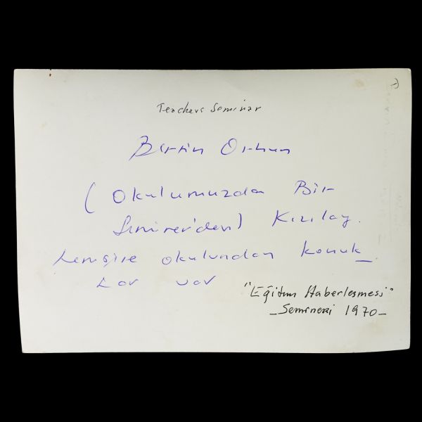Bir hemşirenin terekesinden, ağırlıkla 1940 - 1960 yılları arasını kapsayan, öğrencilik ve meslek yaşamına ışık tutan 134 adet fotoğraf ve 6 adet belge lotu...