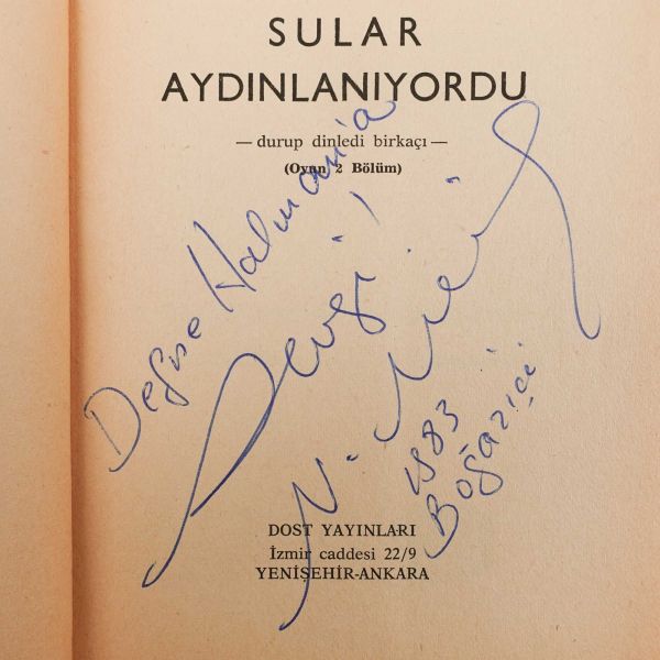 SULAR AYDINLANIYORDU, Nezihe Meriç, 1970, Dost Yayınları, 56 sayfa, 14x20 cm...