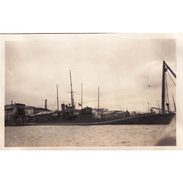 İstanbul Haliç'te Gemiler 1930 6 x 9 Cm